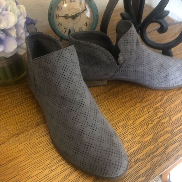 Dr. Scholl’s Be Energized Foam Technology Gray Booties Size 9M - Picture 11 of 11